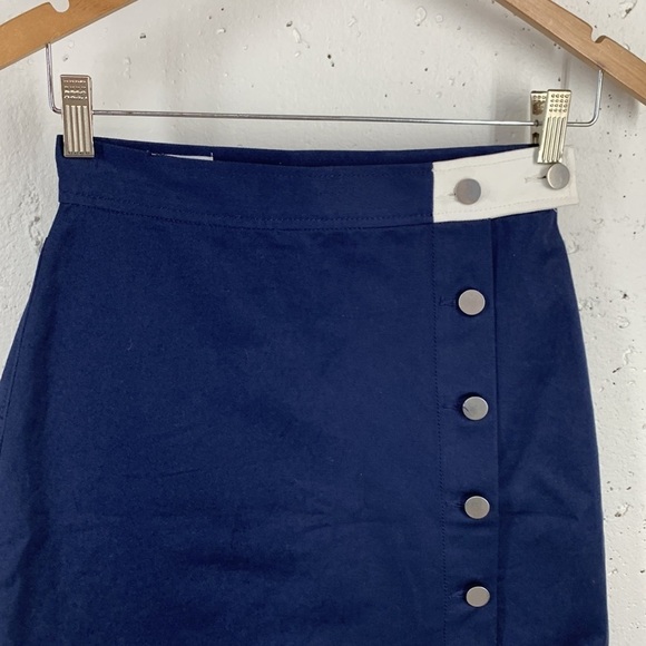 BLDWN size 0 Alexis Nocturnal Navy Asymmetrical Hem Wrap Button Mini Skirt - Picture 3 of 12
